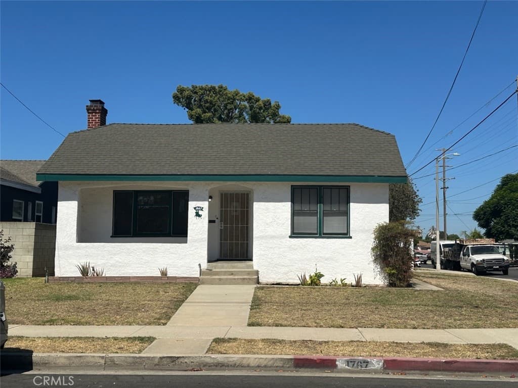 1667 N Lagoon Avenue