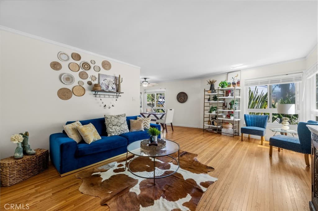 3822 E 1st 1