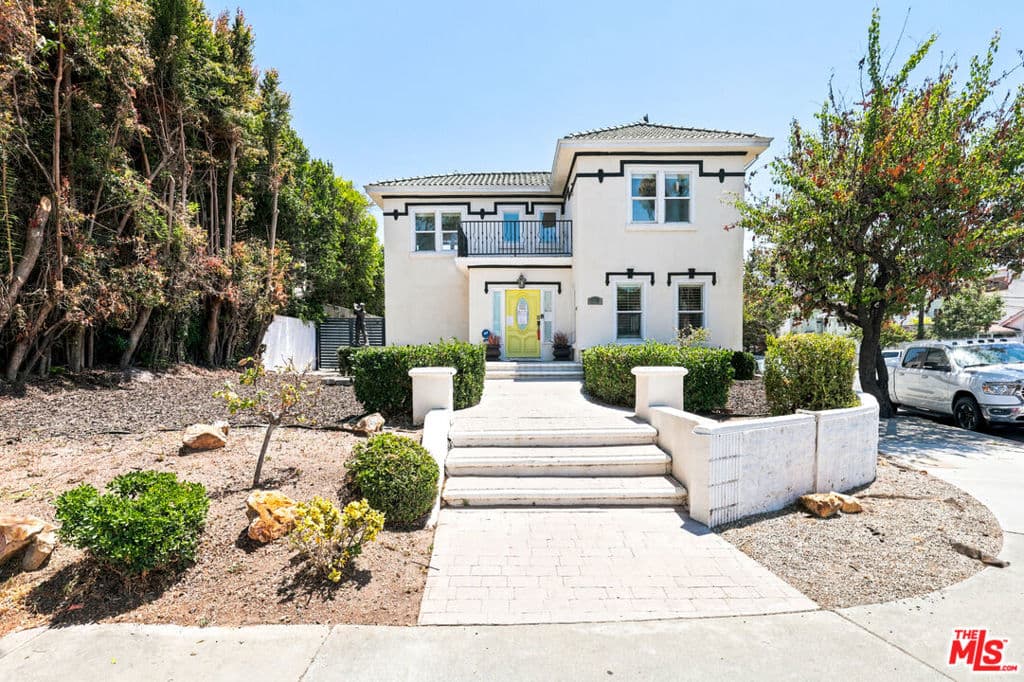 570 S Van Ness Avenue