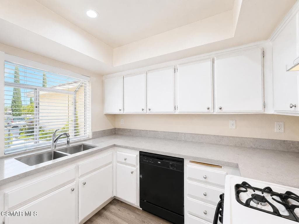 2762 Erringer Road 15
