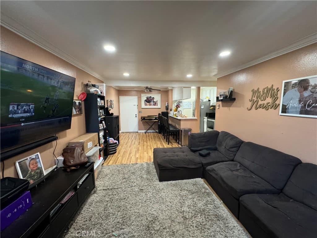 550 W Regent 342