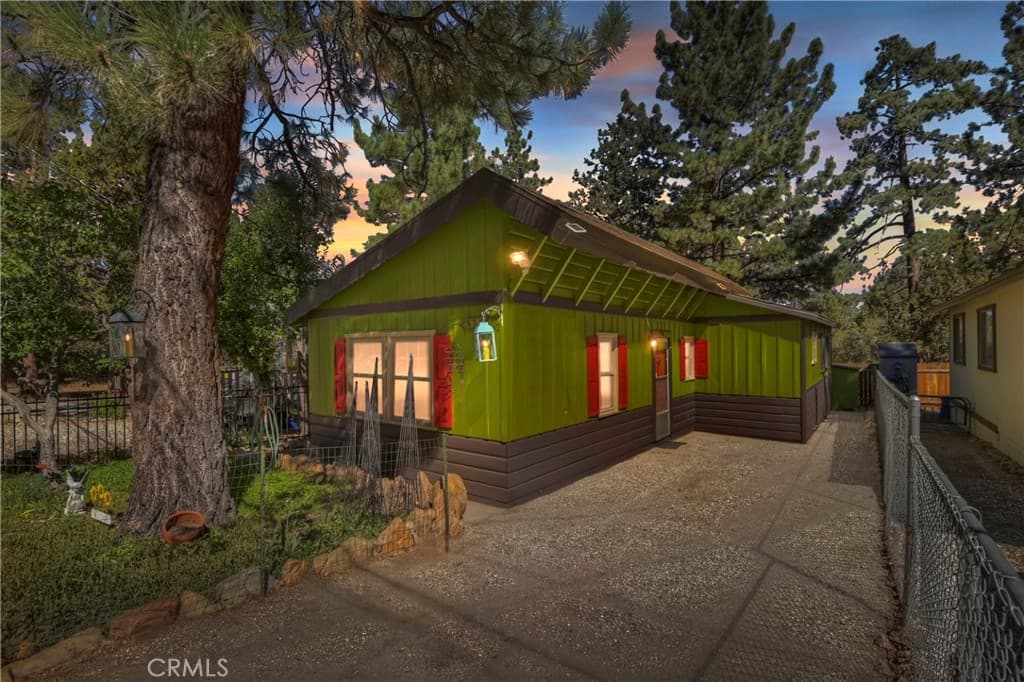 571 Pine Lane