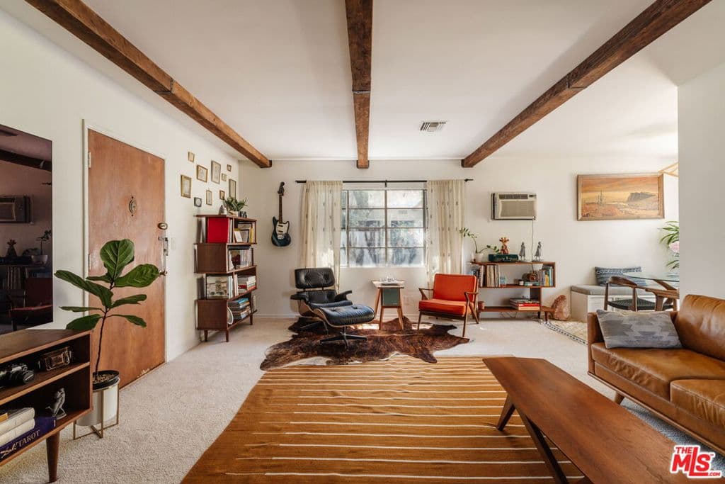 4501 Finley Avenue 10