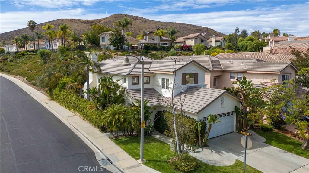 2809 Silk Oak Avenue