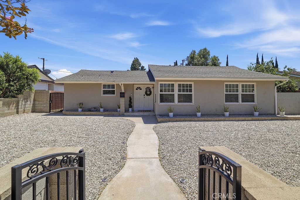 16126 Rinaldi Street