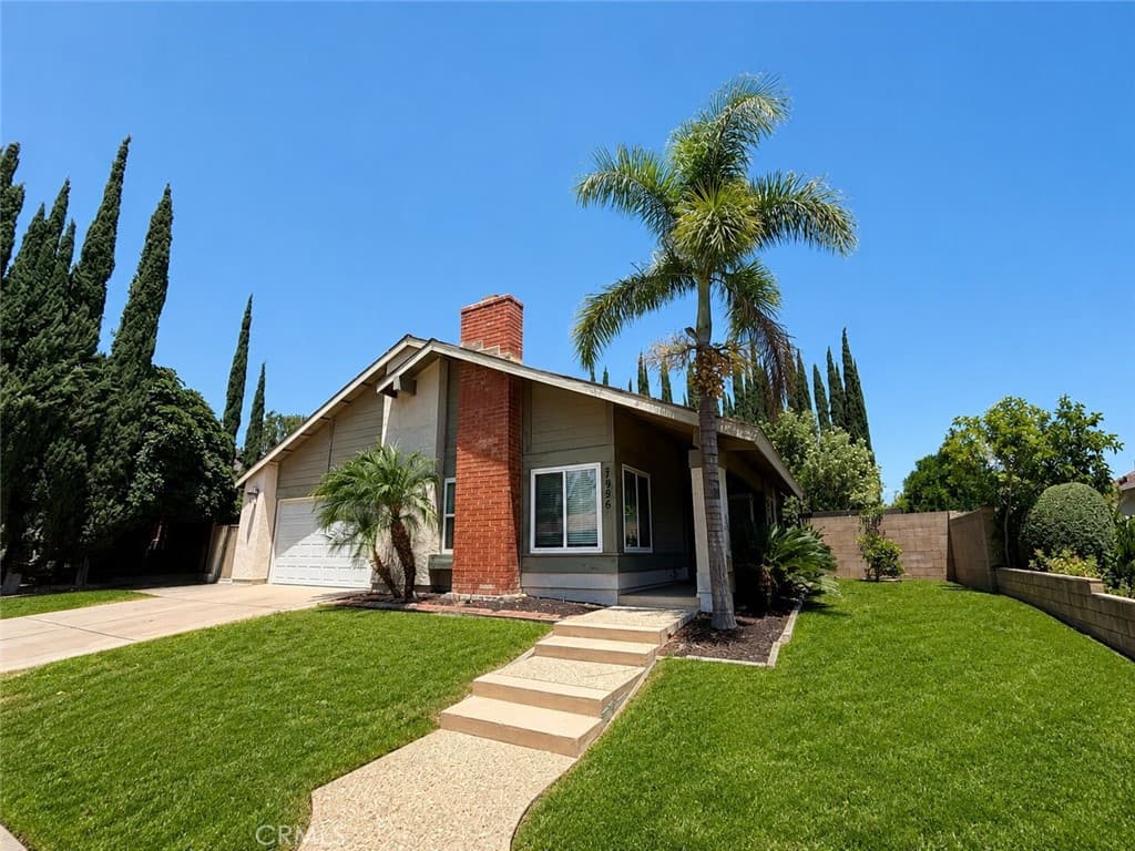 7925 Ramona