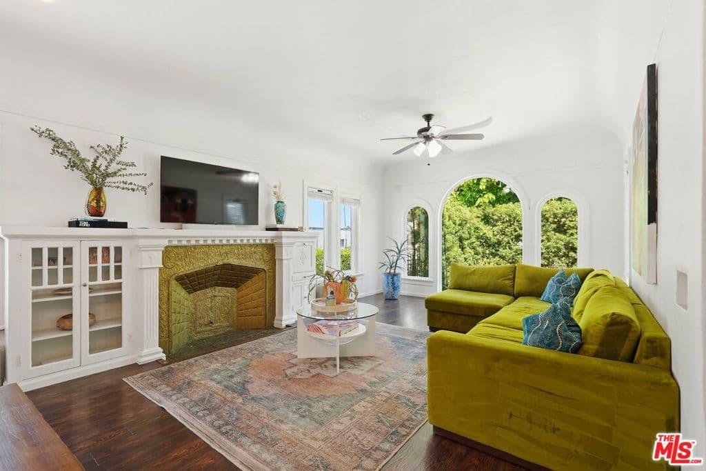 1843 S Highland Avenue