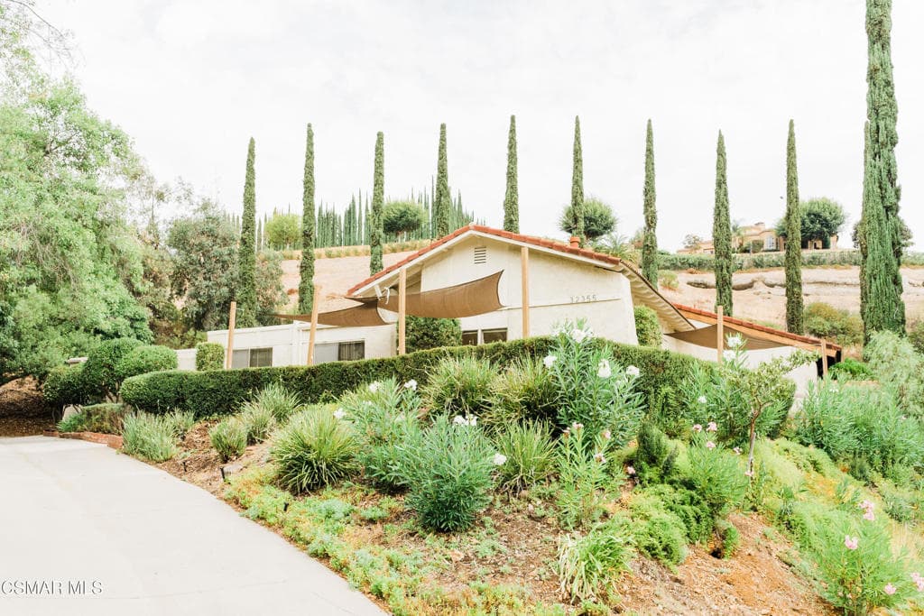 32355 Saddle Mountain Drive