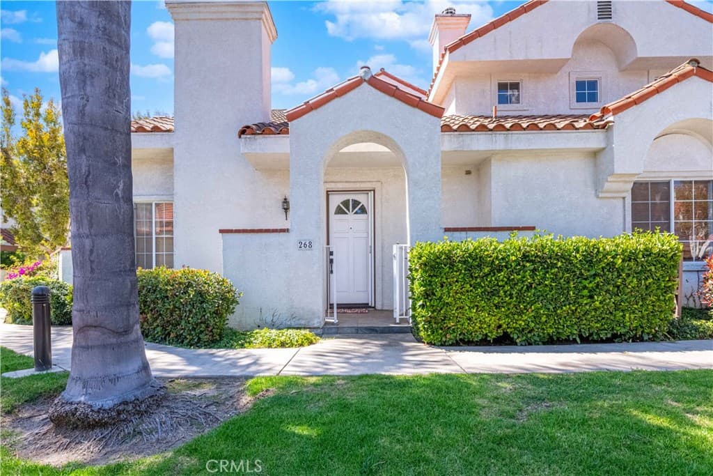 268 Camino Cortina