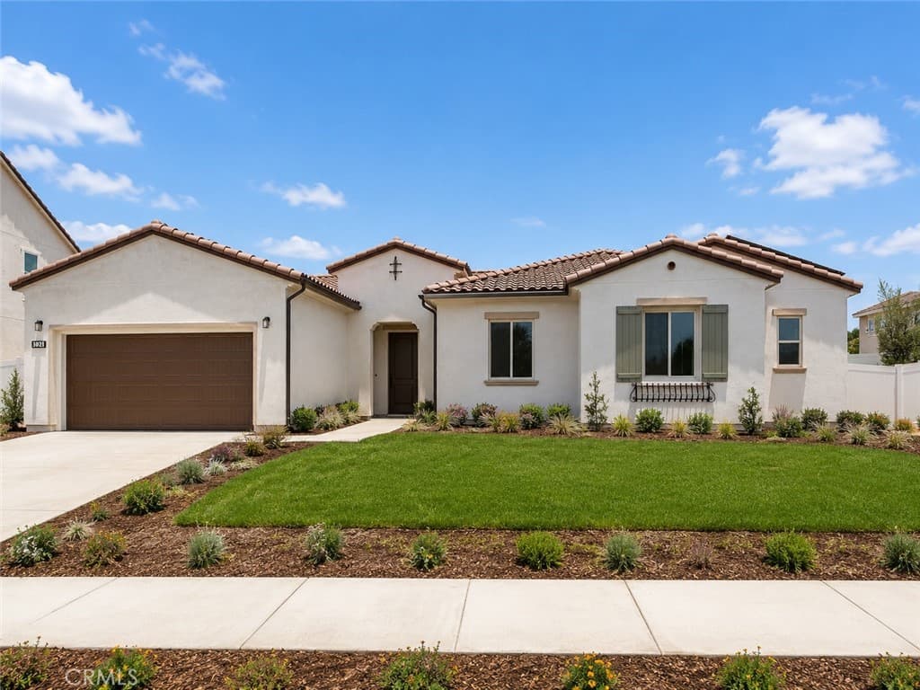 1438 E Highland Avenue