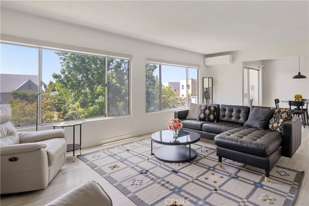 4343 Finley Avenue 27