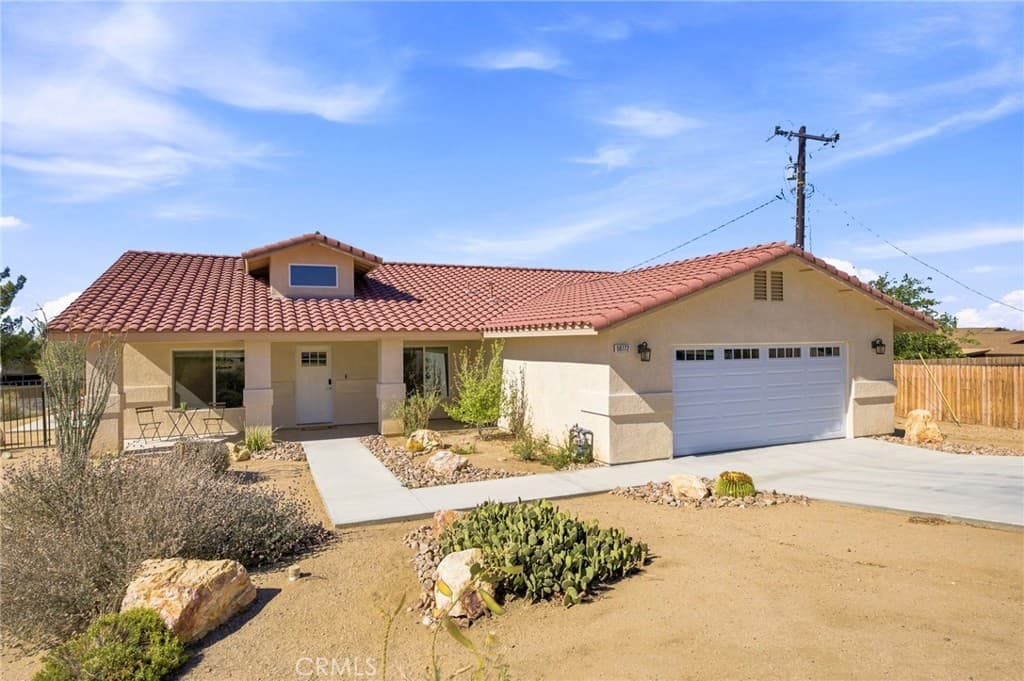 58772 La Mirada Trail