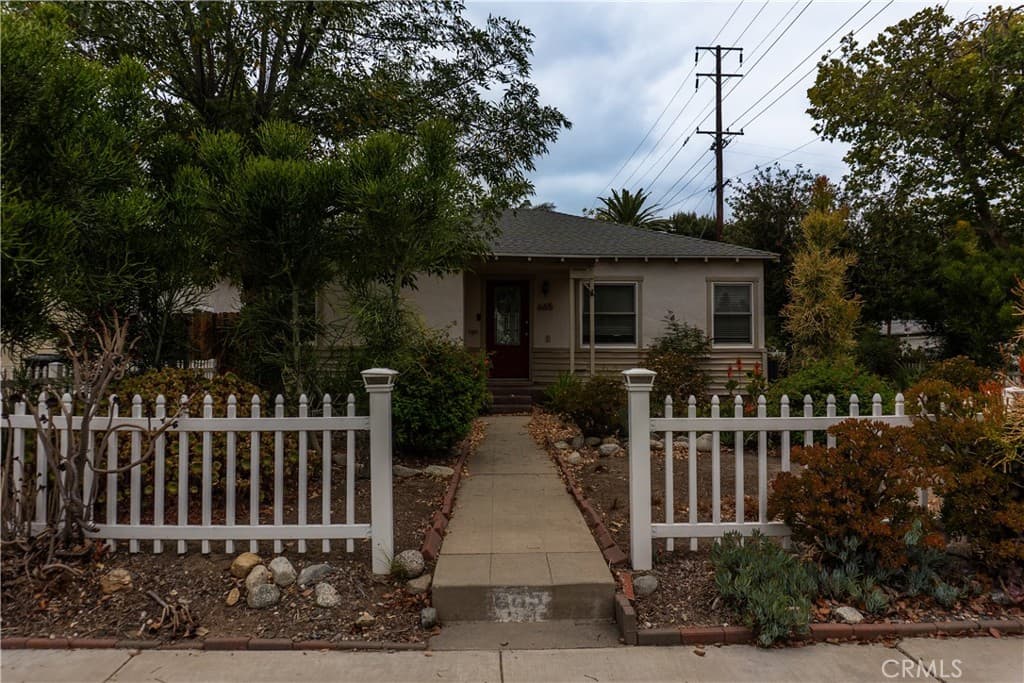665 E Harvard
