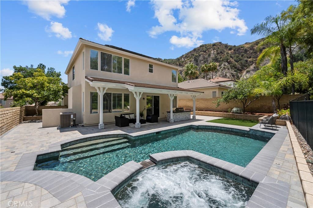 25415 Thoreau Way