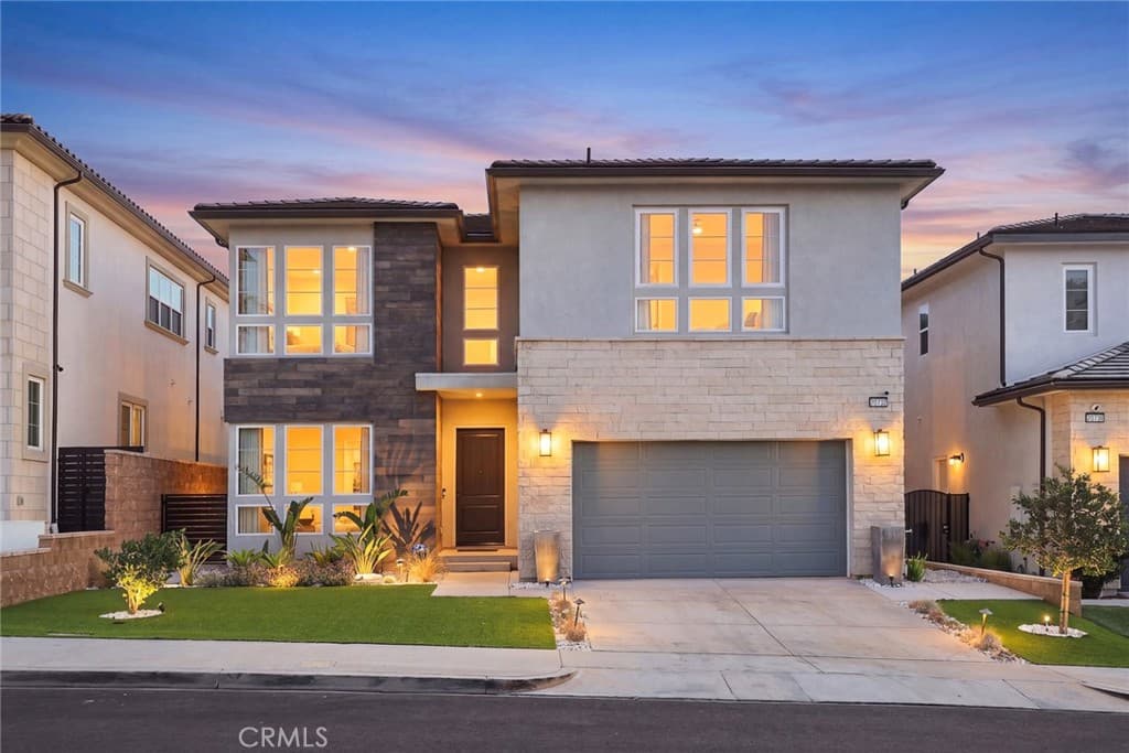 20732 W Bluebird Court
