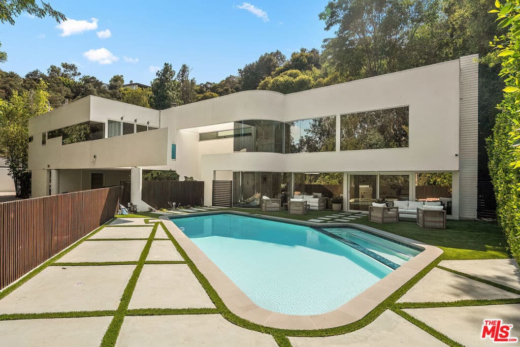 2557 Greenvalley Road