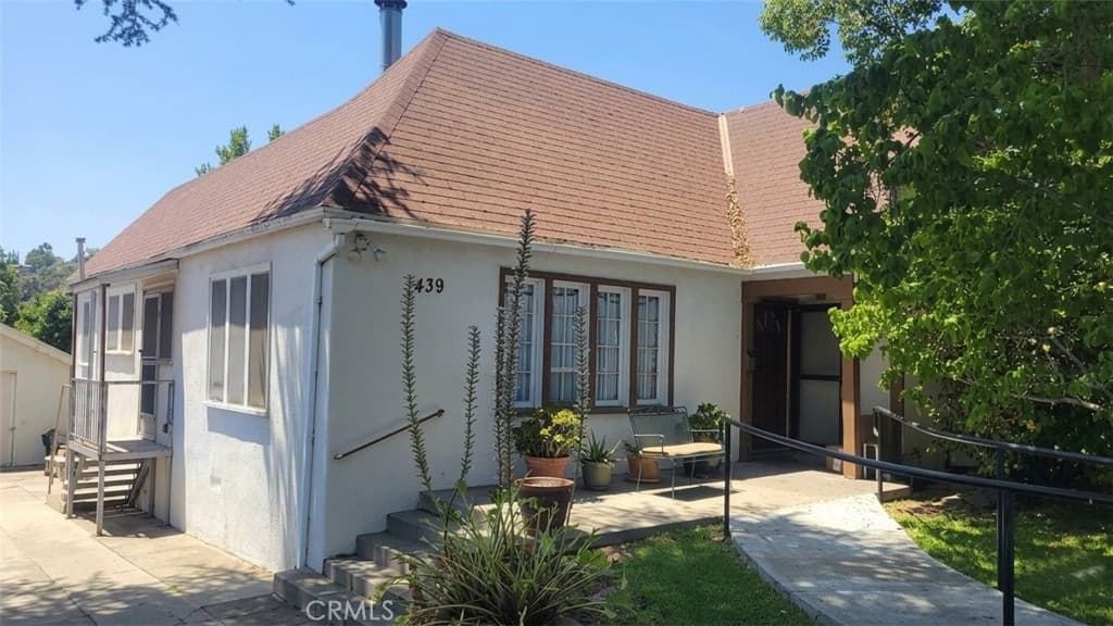 439 N Encinitas