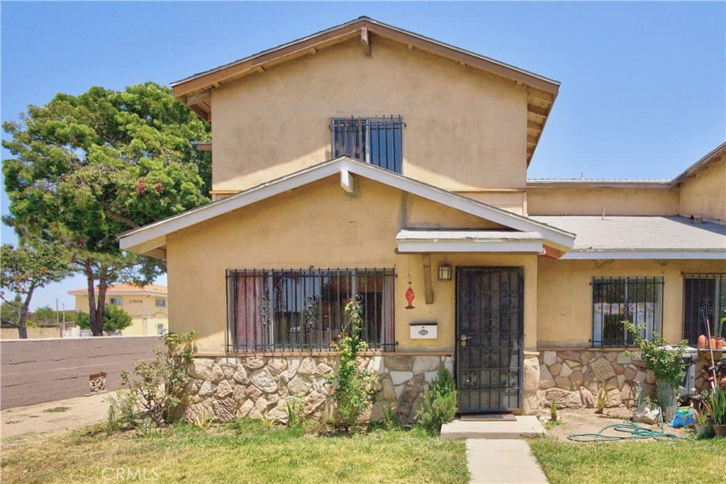 11 Eastridge Lane