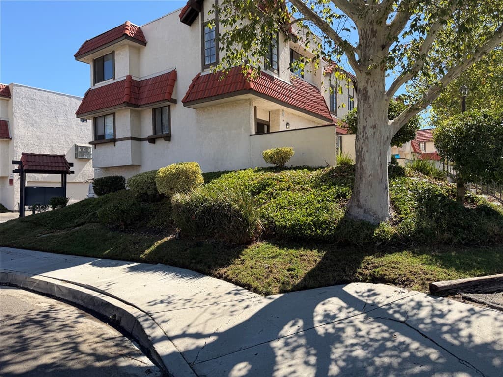 27610 Nugget Drive 1