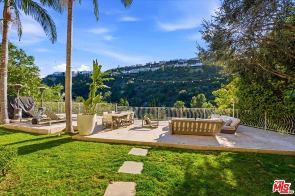 7546 Devista Drive
