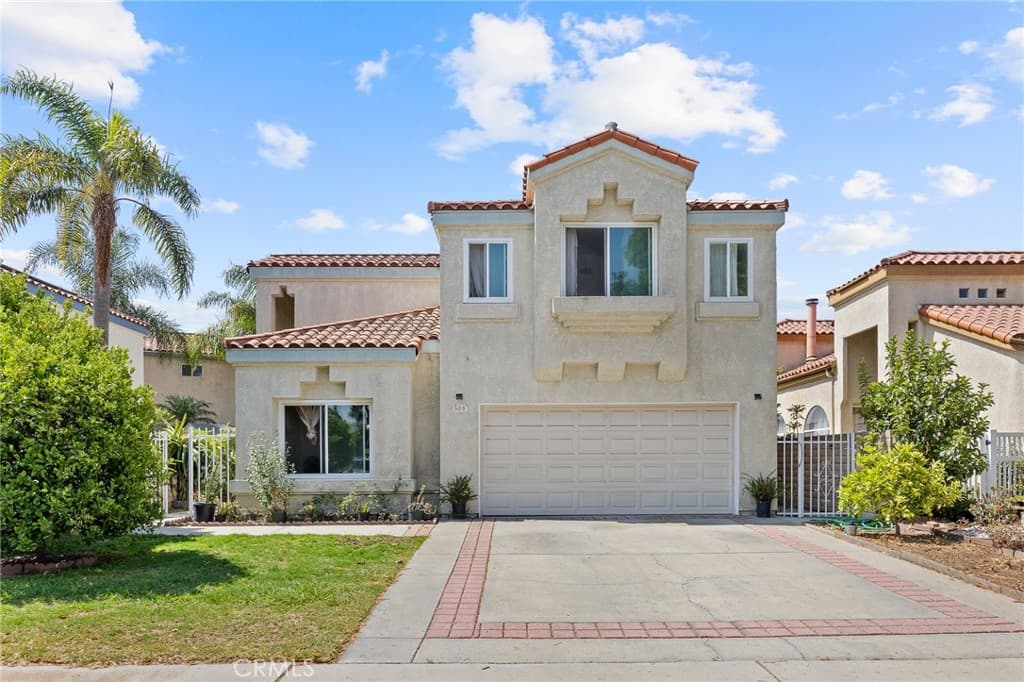 538 E 222nd