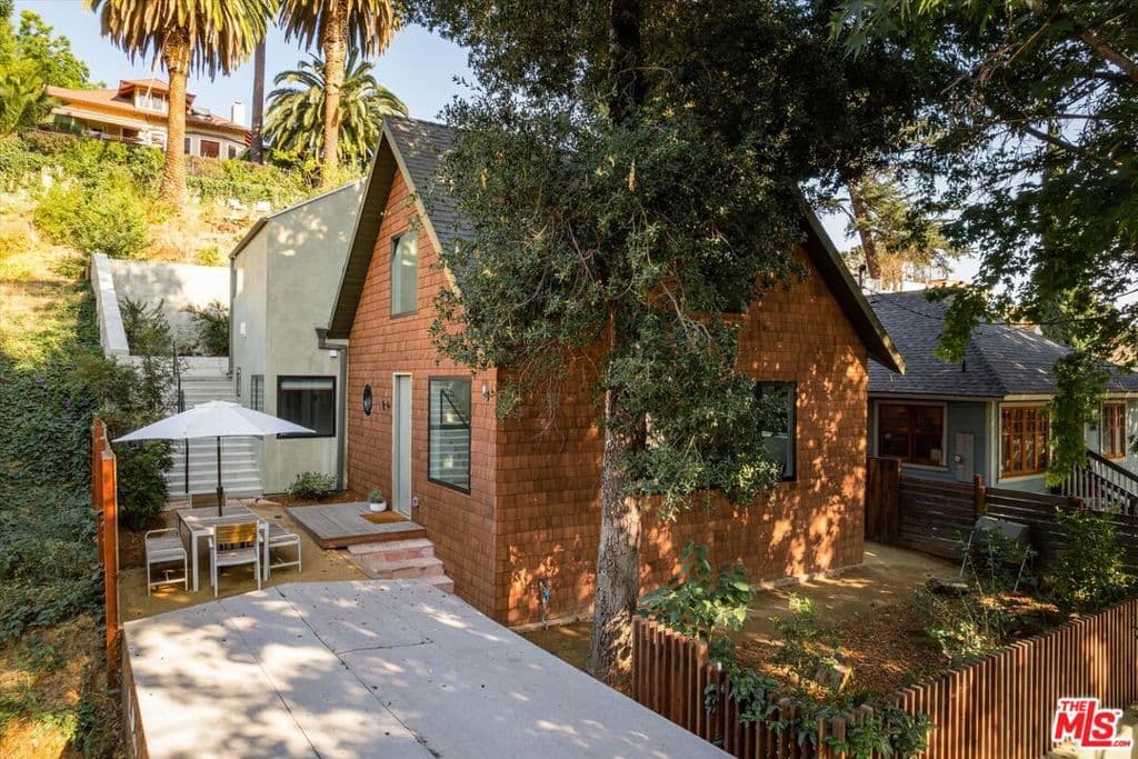1000 Myra Avenue