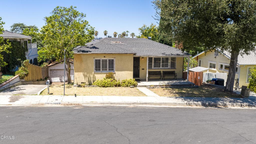 5007 Los Robles Street