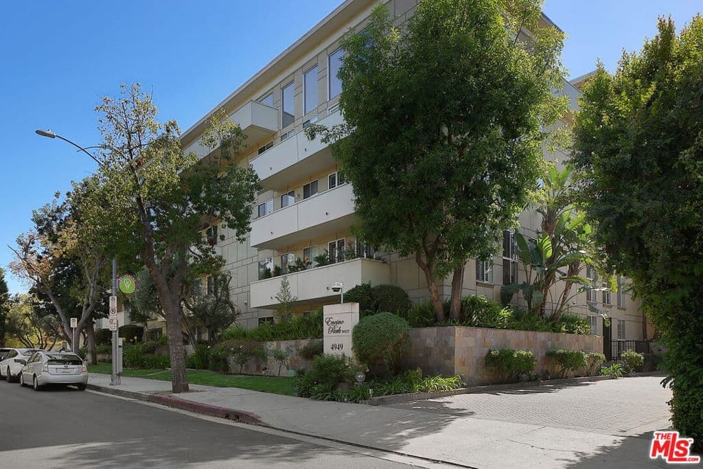 4949 Genesta Avenue 111