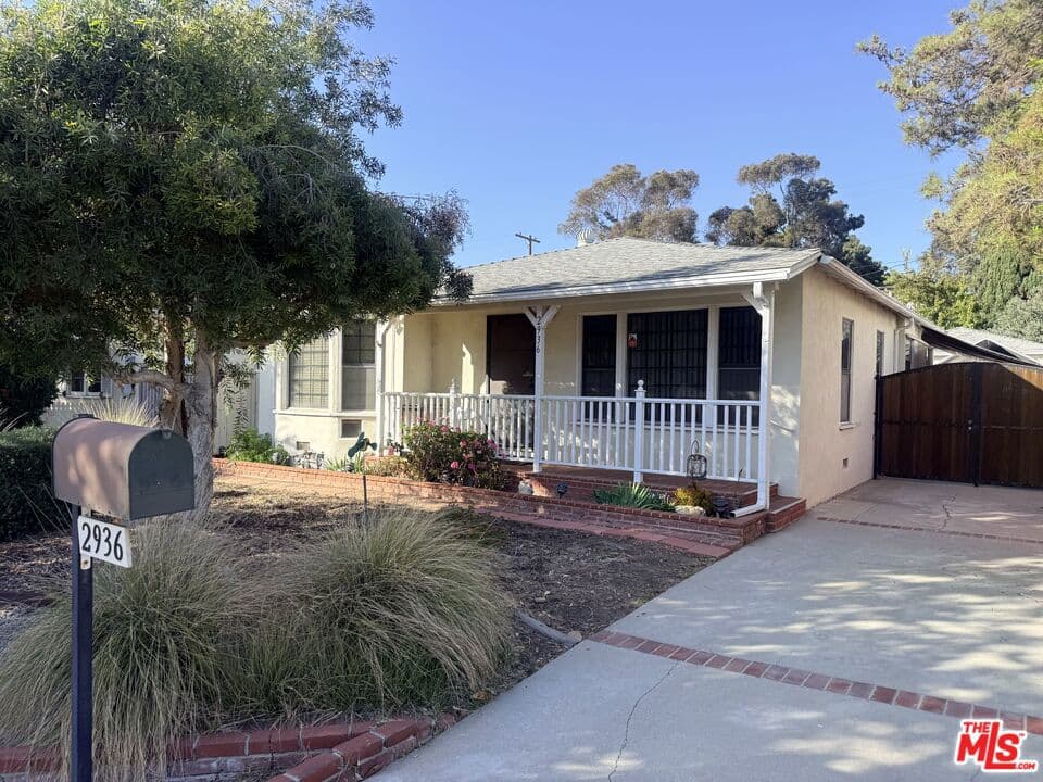 2936 Kelton Avenue