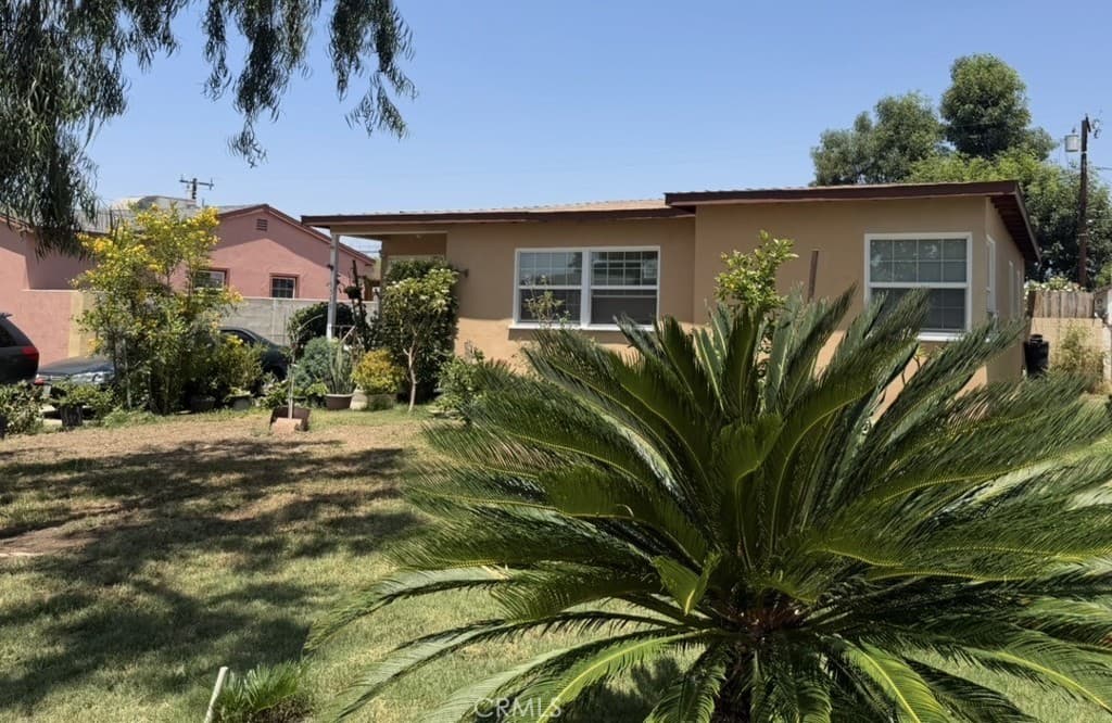1519 E Idahome