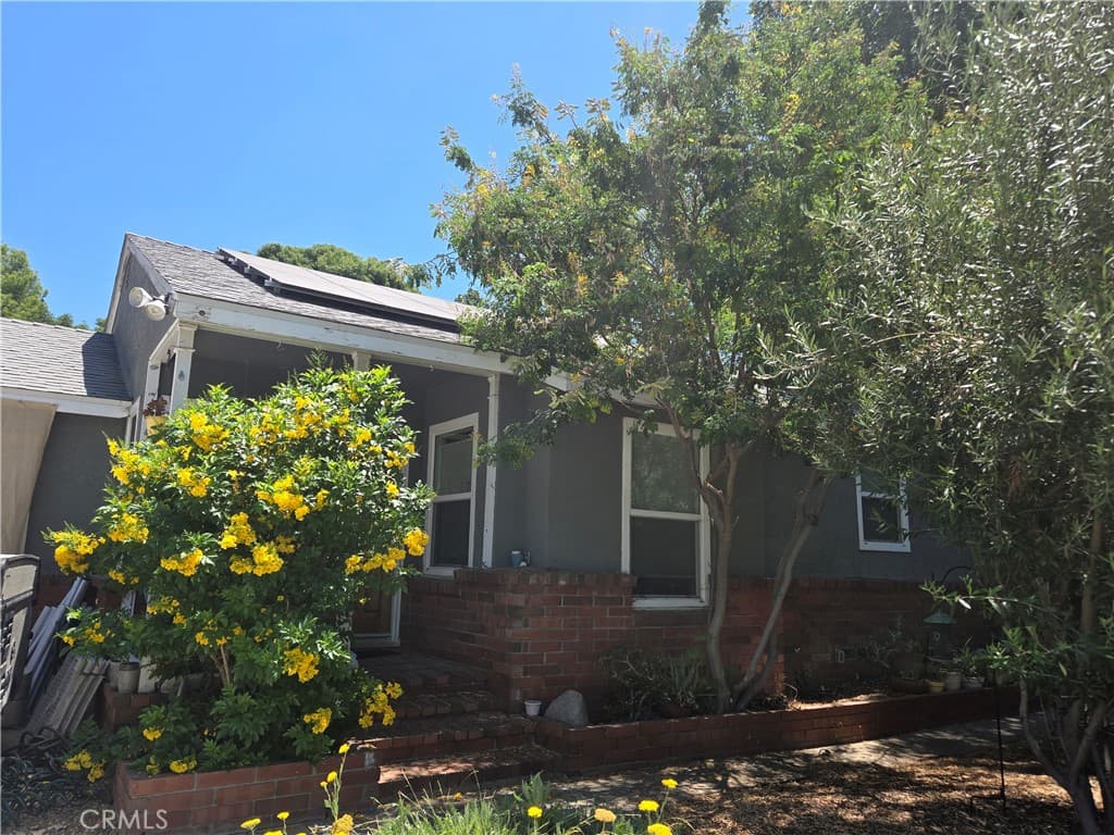 7006 Zelzah Avenue