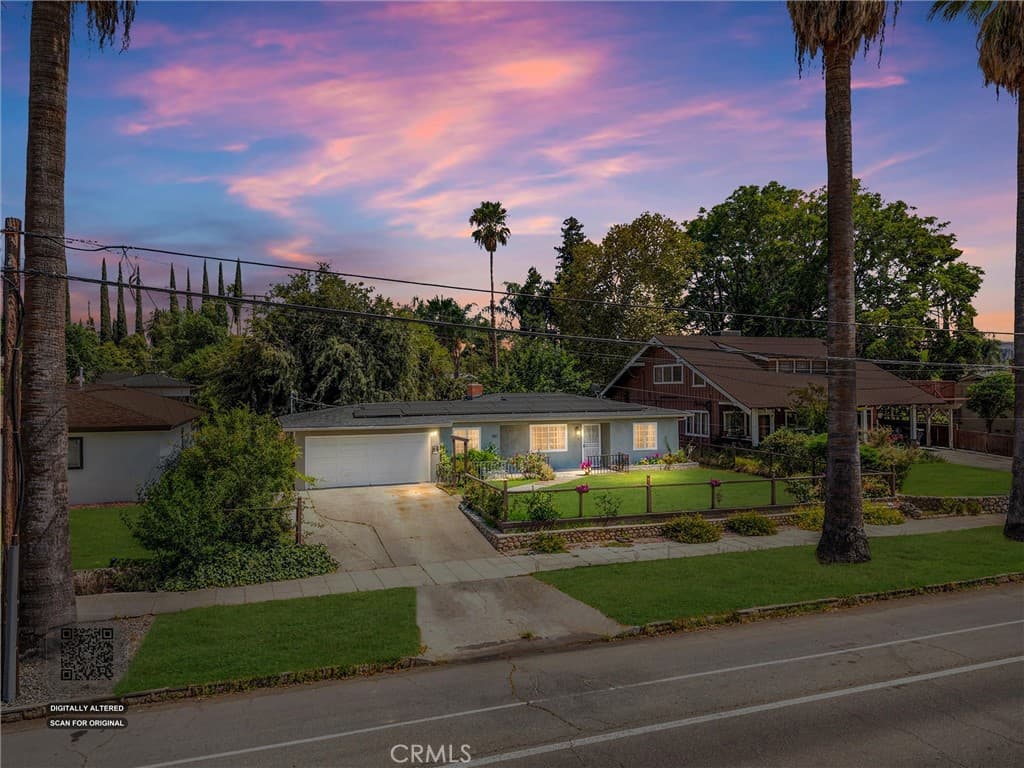 907 W Olive Avenue