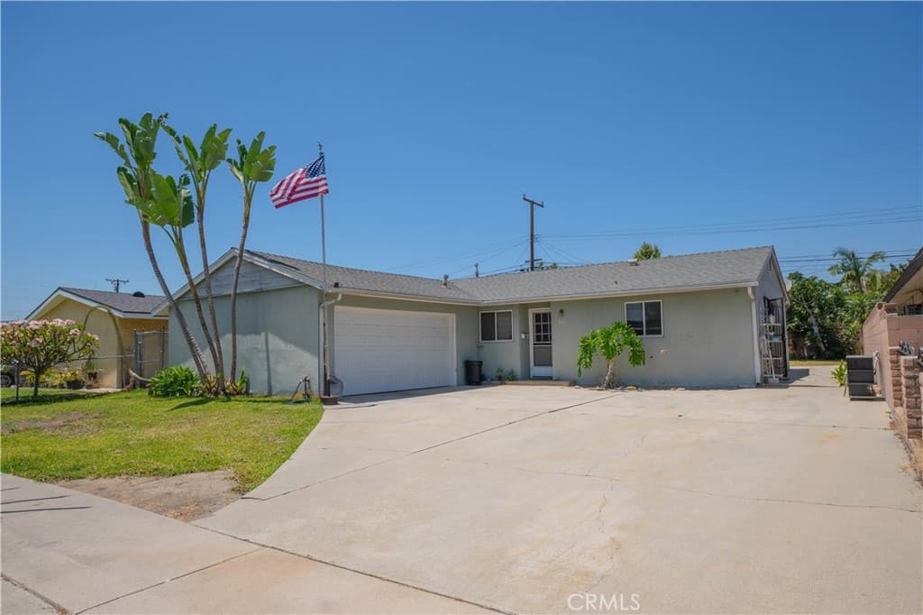 343 N Sunset