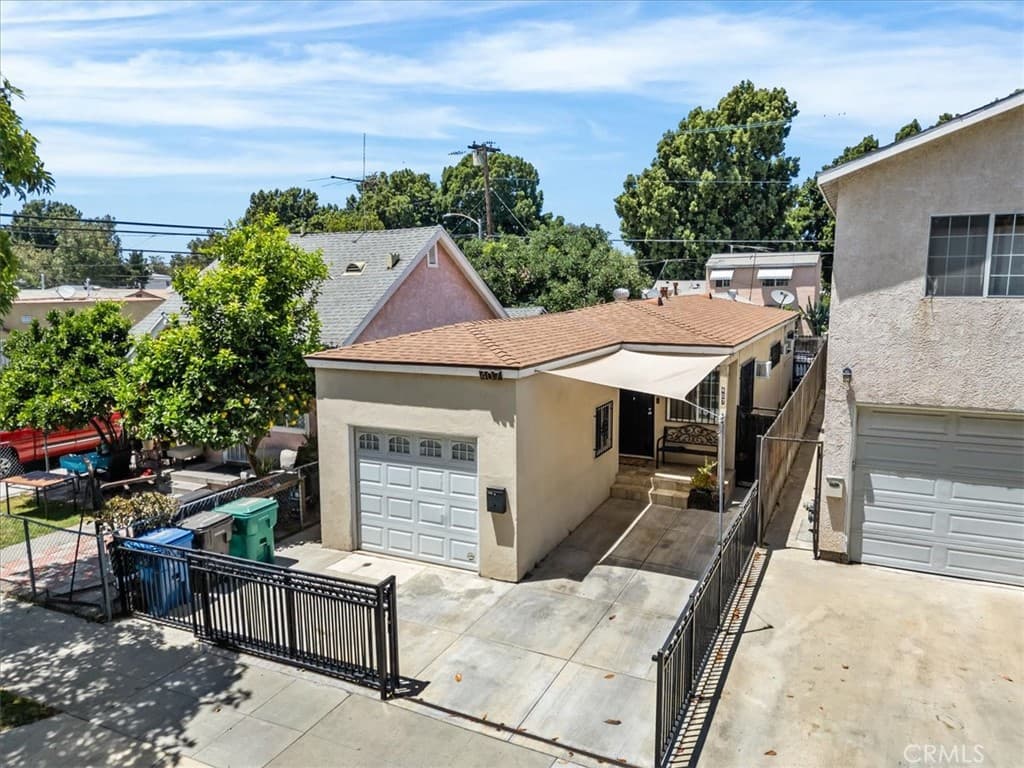 407 E Sunset
