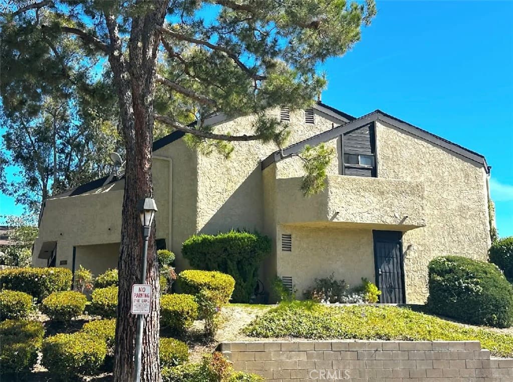 3616 Hemlock