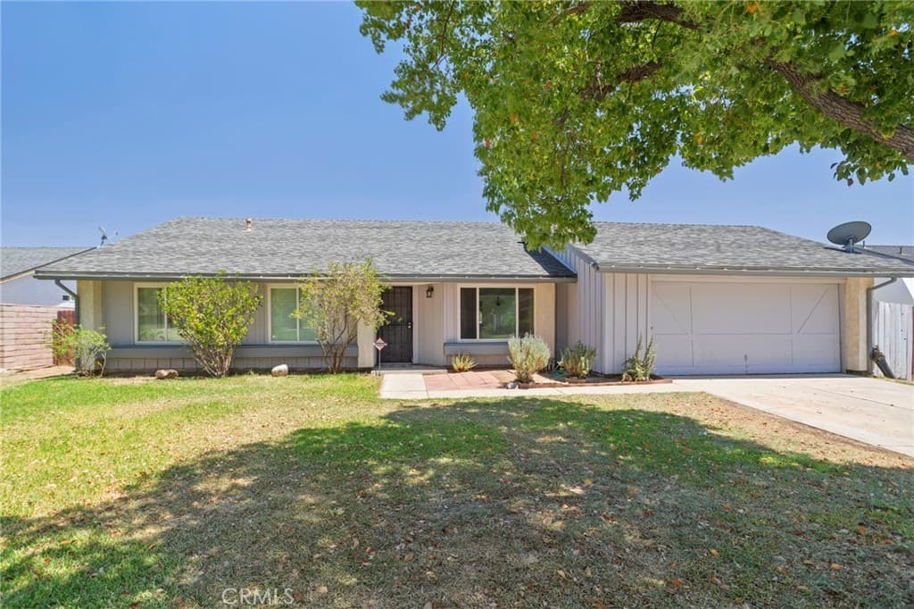 1922 S Cordova Avenue