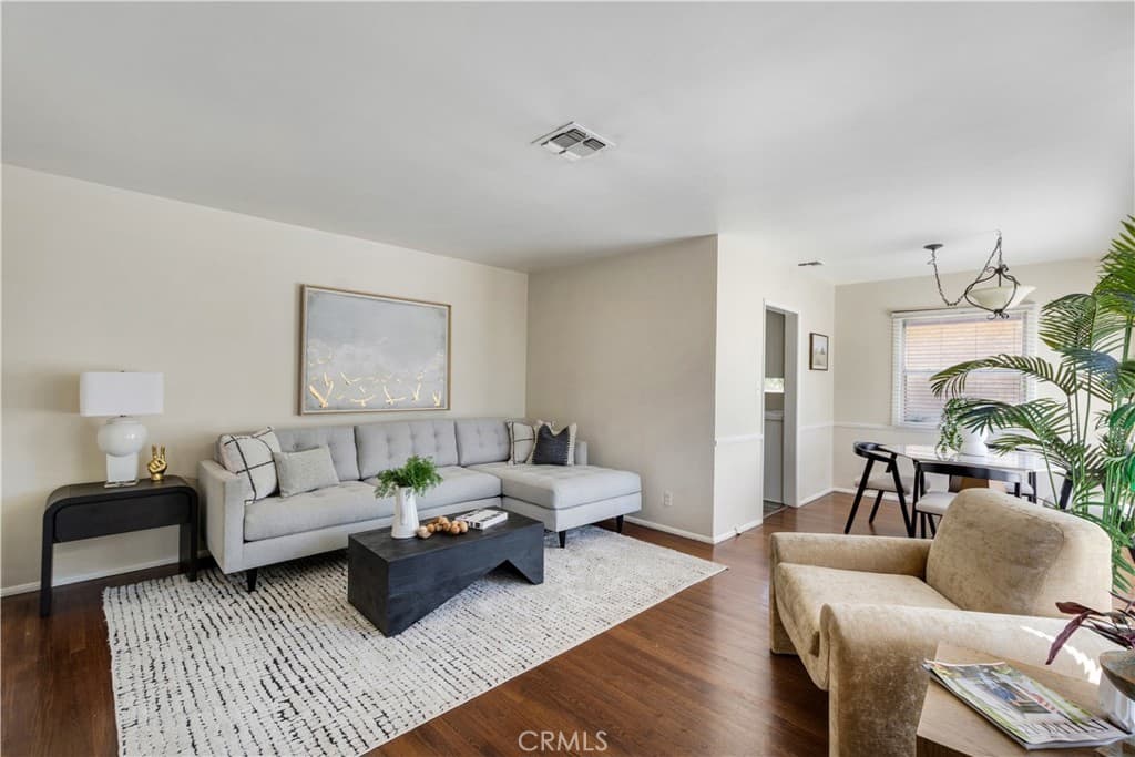 4228 Carfax
