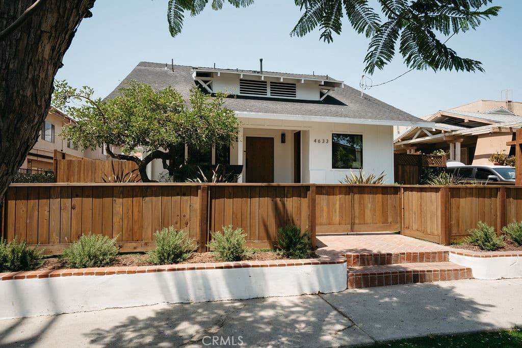 4633 Russell