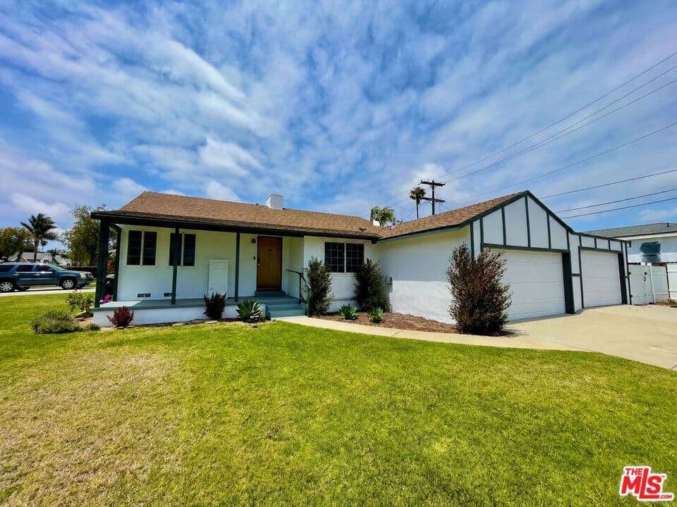 6031 Will Rogers Street