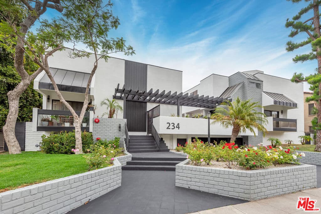 234 S Tower Drive 3