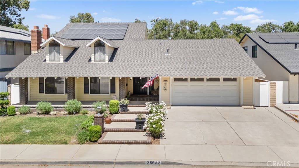 25642 Chimney Rock