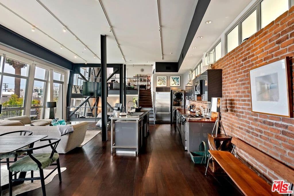 1513 9th Street 3