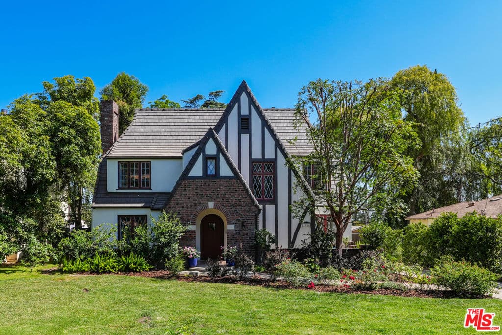 1206 E Mendocino Street