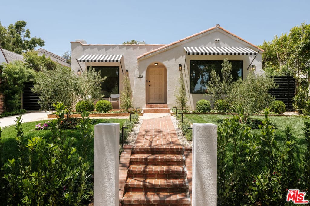 129 N Almont Drive