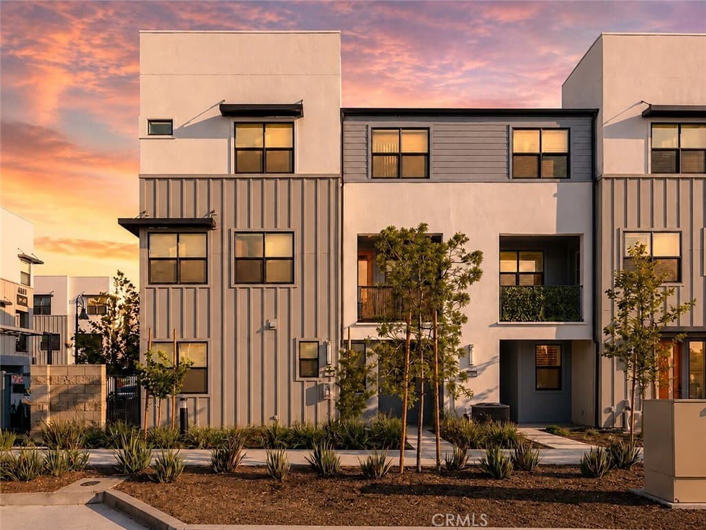 4061 E LUNA PASEO 31
