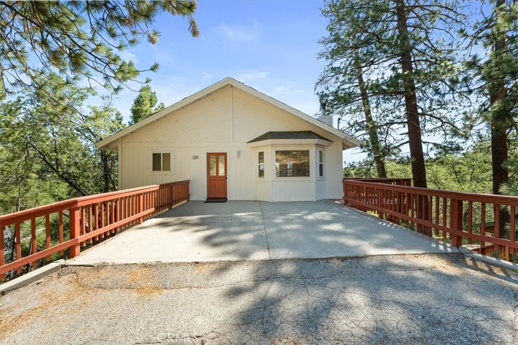 530 Villa Grove