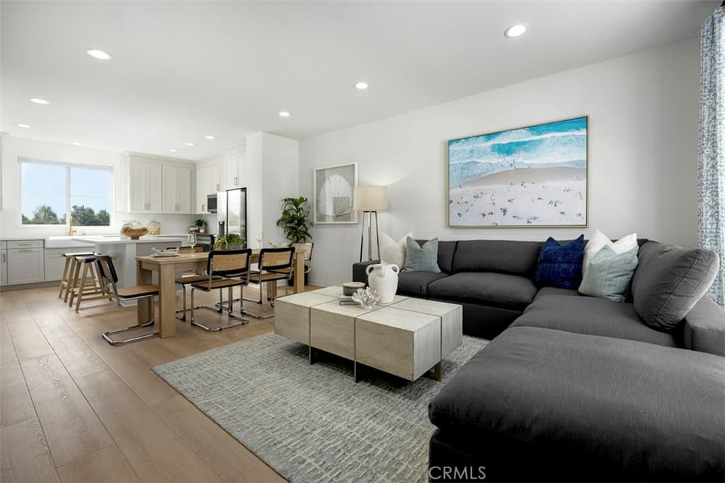 5816 Linden 2
