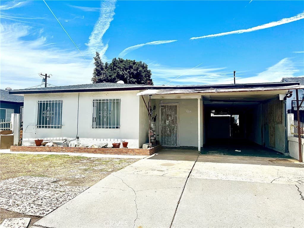 127 W Clarion Drive