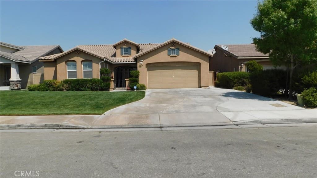 3031 Desert Moon Avenue