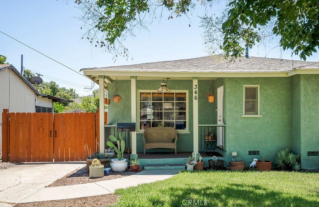 346 W Artesia